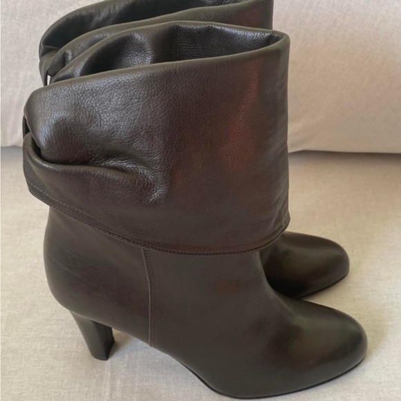 Coach calf height pull on boots with inside zip size 6.5. New never worn - Picture 3 of 11